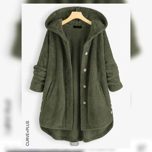 Plus size army green fuzzy hoodie. NEW 5XL